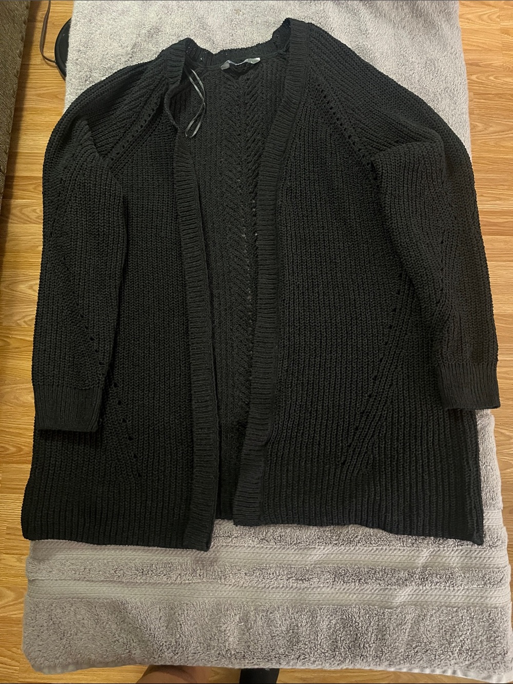 Women's Black Open-Front Chunky Knit Cardigan Sweater